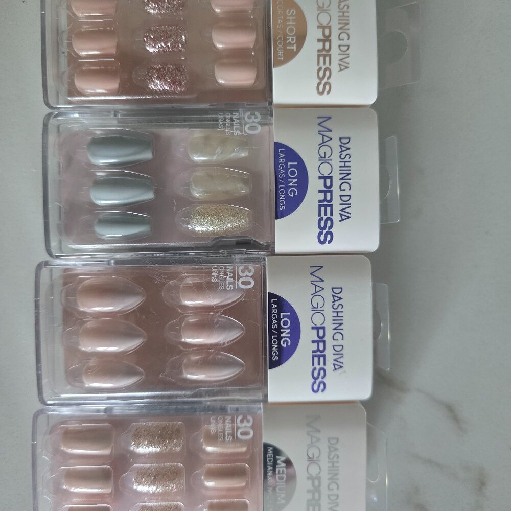 Dashing Diva Magic Press on nails *4pc Bundle*